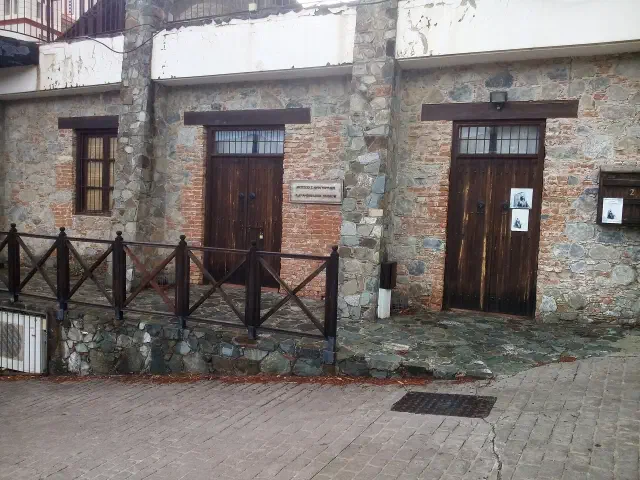Het Frangoulidis-museum bij de kerk van Panagia Eleousa in Agros
