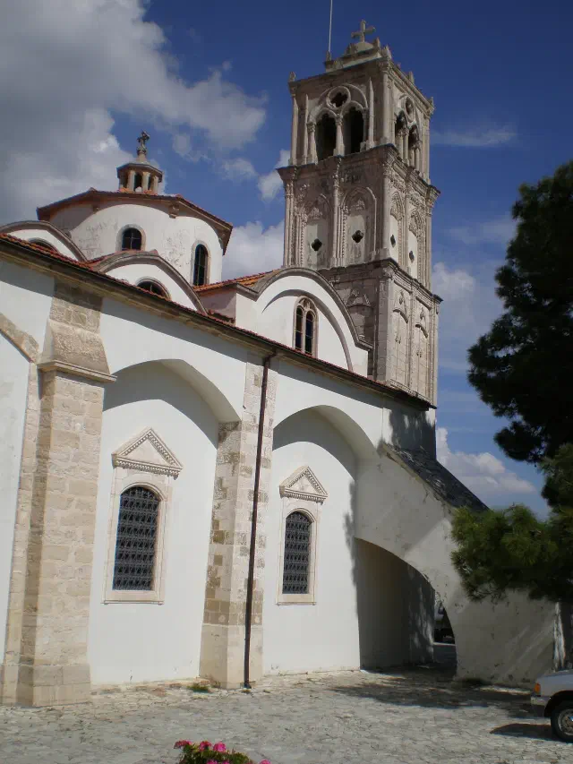 De kerk van het Heilig Kruis aan het plein van Pano Lefkara